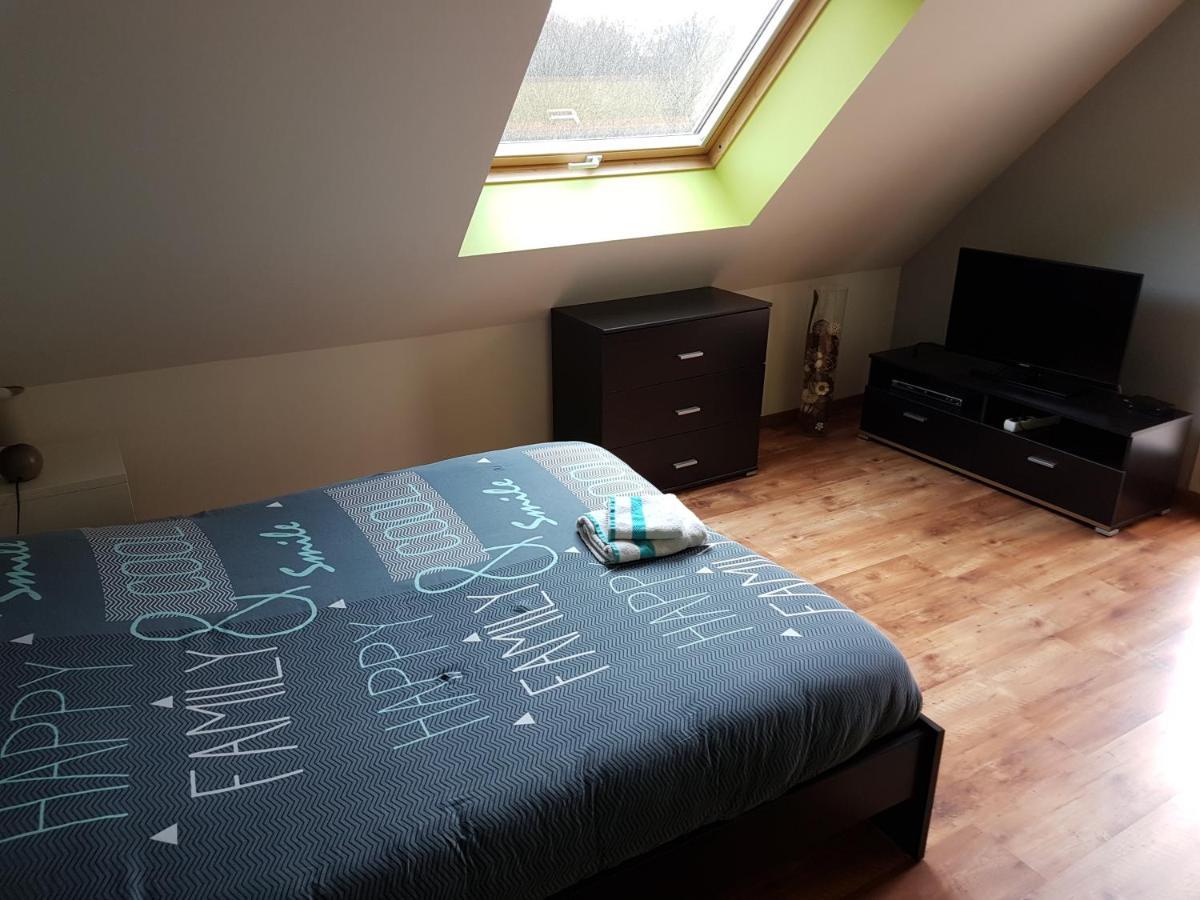 Charmante Chambre D'Hotes En Normandie Lägenhet Valognes Exteriör bild